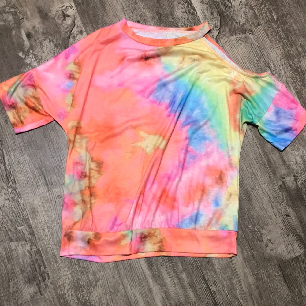 Tie dye cold shoulder